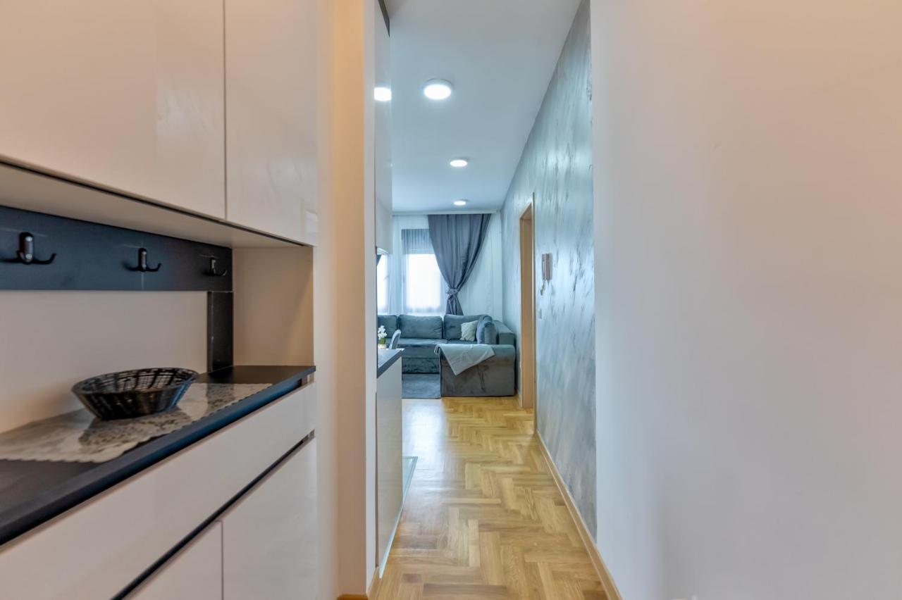 Apartmani Aleksandar ซลาตีบอร์ ภายนอก รูปภาพ