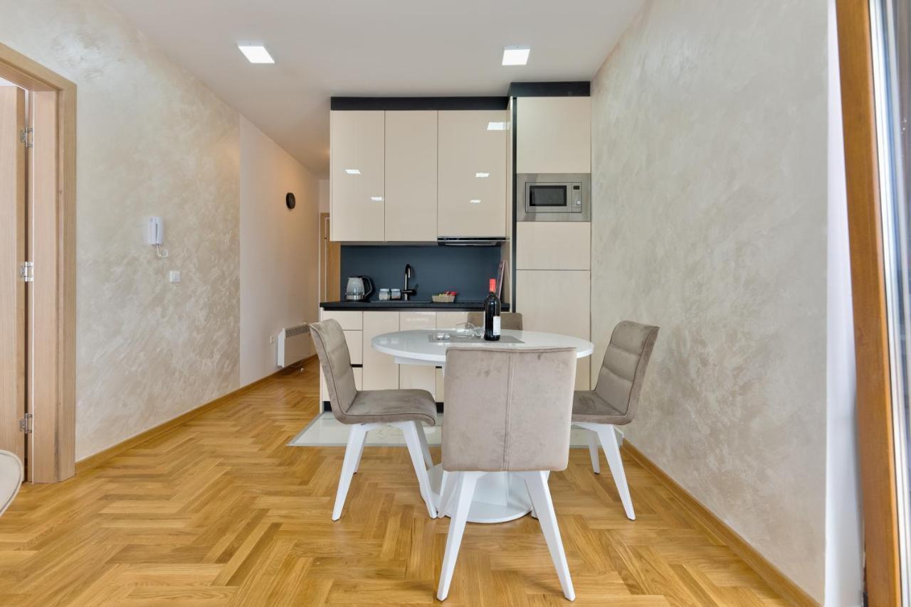 Apartmani Aleksandar ซลาตีบอร์ ภายนอก รูปภาพ