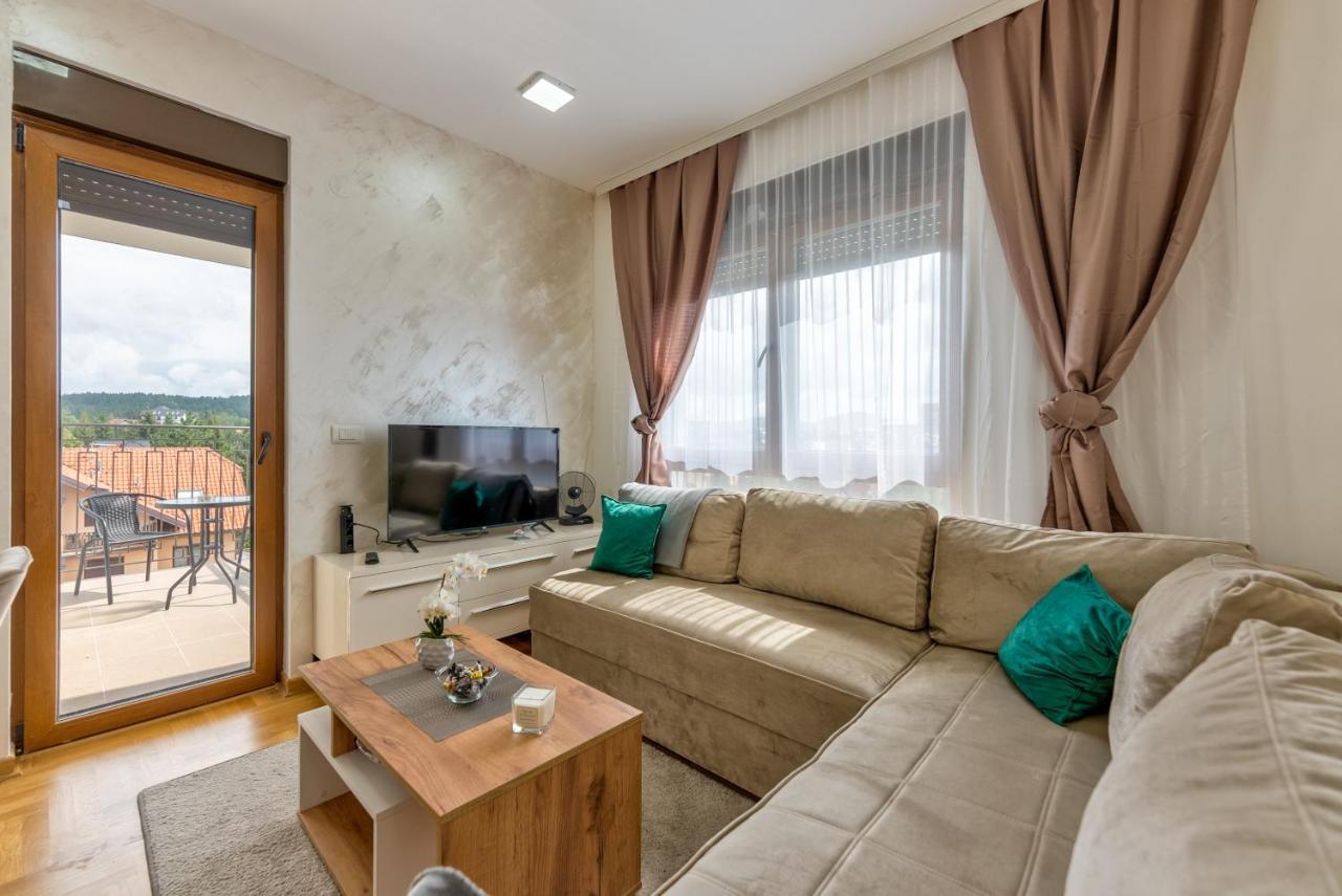 Apartmani Aleksandar ซลาตีบอร์ ภายนอก รูปภาพ